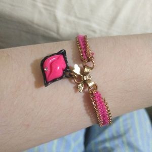 Betsey Johnson lips pink Bracelet